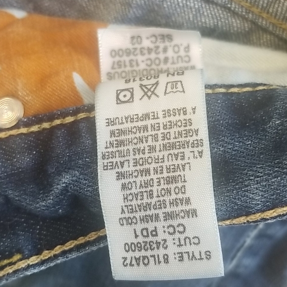 Lucky Jean's by Gene Montesano - Picture 6 of 10